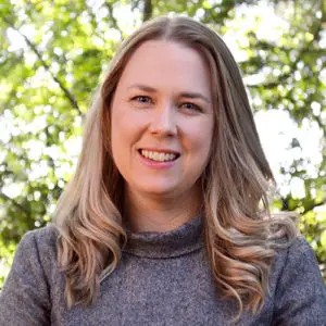 Sydney Tooth profile pic smiling