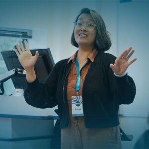 Image of Sarah Shin teaching GradDIp Church Planting and Leadership classroom