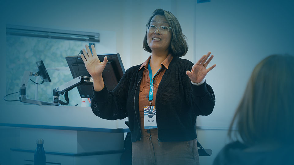 Image of Sarah Shin teaching GradDIp Church Planting and Leadership classroom